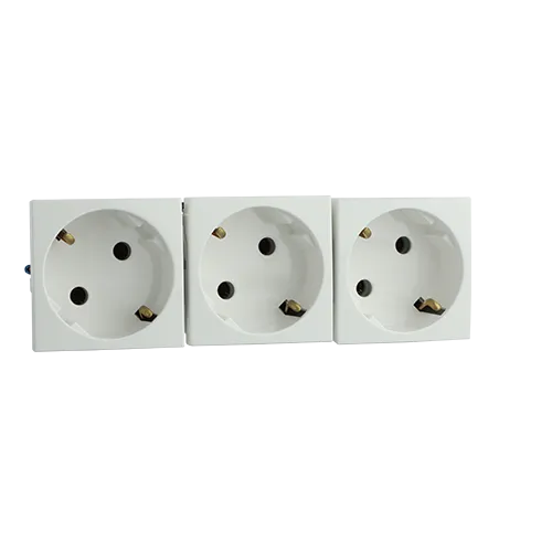 PRISE TRIPLE COURANT SCHUKO - 6 MOD BLANC