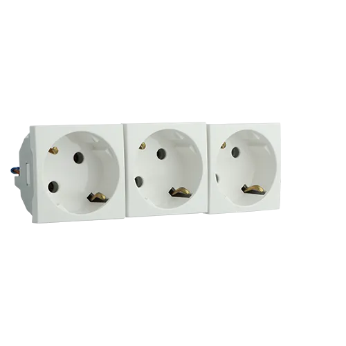 PRISE TRIPLE COURANT SCHUKO - 6 MOD BLANC