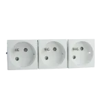 PRISE TRIPLE COUR FR A/PROT - 6 MOD BLANC